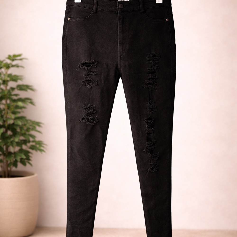 Fashion Nova Black Ripped Skinny Jeans